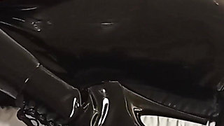 It's Time to Feed Sperm in a Latex Castsuite with a Latex Mask, the Slave Really Enjoyed It! 3 Angle