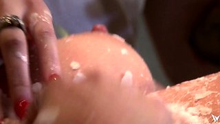 Amateur Curvy Girl Blowjob and Cum on Face and Big Boobs