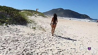 Turista Pede Informacao E Ganha Foda Gostosa Na Praia