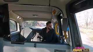 Lorenzo Viota's Wild Hooters in Steamy Taxi