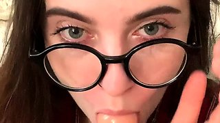 Lovely Amateur teen brunette masturbating outdoor