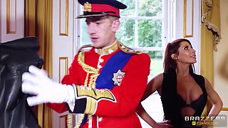 Un Tour Por Londres. Segunda Parte With Aletta Ocean, Madison Ivy, Danny D - Brazzers