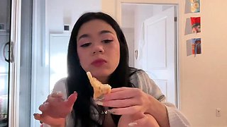 Brunette Couch Webcam Solo Fun Masturbating
