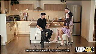 I Didnt Expect That My Step Relative Is That Hot - Lynna Nilsson