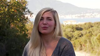 Ariana is always discovering more! - Jacquie et Michel TV