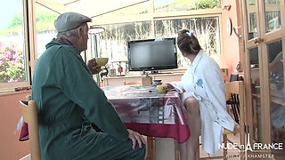 Old french gardener bangs a naughty unfaithful desperate housewife