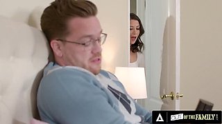 Caught Fapping! Natalie Brooks Gives A Blowjob To Her In-Law Kyle Mason