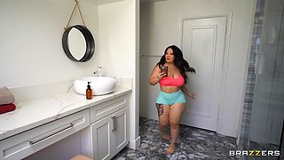 Selfie Slut Needs Some Help: Juan Loco, Tokyo Leigh - Old and young sex with Monster tits Mature mom