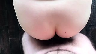 Realtor Shows Apartment, Secret Sex and Cum in Hand