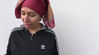 Arab Girl Gives a Handjob to a Stranger During Her Break at the Supermarket