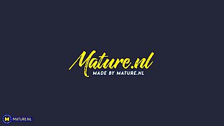 Insatiableme88 Is A Curvy Big Booty, Big Breasted Cougar Who Loves To Play With Her Shaved Pussy