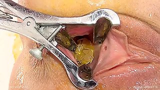 Qs - Pussy Omelette - Fisting Lesbians