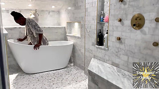 Sultry Soak: Giana's Naughty Bath Tease