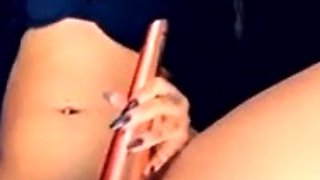 Sexy ebony rubbing her clit