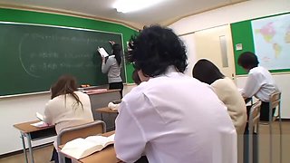 Cute Japanese schoolgirl delivers a fantastic blowjob