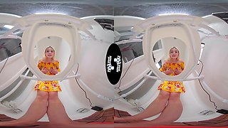 Blonde Fetish VR Seduction in a Sizzling Erotic Encounter