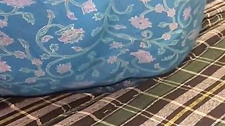 Desi Priya Bhabhi Give Footjob and Blojob Handjob Vum in Mouth