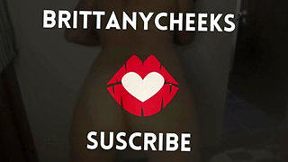 Britanny Has a Squirt in the Patio of Her House