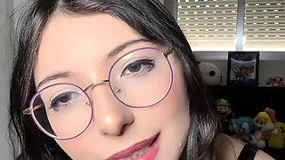 Spoiled Latina sucks your dick to get spoiled by daddy even more