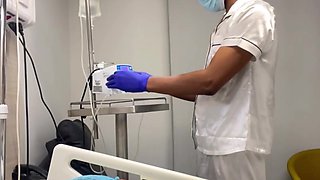 Plumpish Buxom Phat-assed Ebony Babe Enjoys Doctor's BBC In the Ward