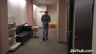 A Japanese Housekeeper Seduce A Man At The Theater Toilet Room