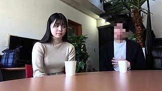 Amateur Webcam Cute Teen Plays Solo with Big Dildo