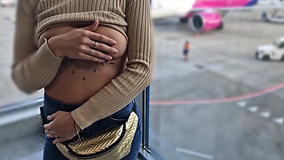 Flashing Her Tits in at the Airport, Showing Her Tits to Everyone
