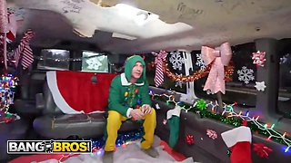 Bangbros - jessica aaren rails the holiday pound bus for currency and completes with tony's load on her tits
