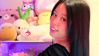 Big boobs milf masturbates with her dildo