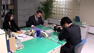 Mitsuki Blows the Cock of Intern in Office Like a Slut