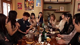 Tiny Japanese babe hardcore spitroasted and she enjoys jizz