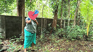 Desi chubby girl going nude in the woods