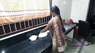Bhabi Ki Saree Uthake Kitchen Me Chudai Sex - Indian Bengali Bhabi