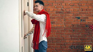 Cuck4k. russian Double Penetration threesome organised by a caring hubby