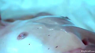 Lana Sharapova, Valentine S Day And Seth Gamble In Seth Surprises Wife With Perfect Gift For