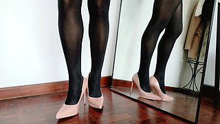 Which Heels Look Best? Black Nylon