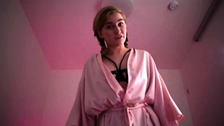 Awesome Big Boobs Blonde Masturbates In The Shower