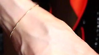 The Large and Numerous Veins in My Hands, Even Moving Like a Snake!
