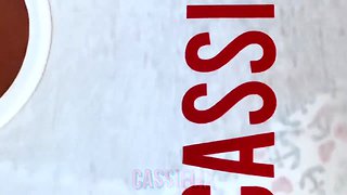 Ele Pegou A Mamae Noel Se Masturbando E Fez Ela Gozar! With Loira Cavala And Loira Brasileira