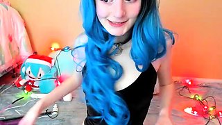 Beauty small tit amateur teen masturbating her shaved pussy