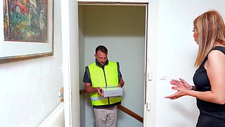 Irina has her head in the clouds... - Jacquie et Michel TV