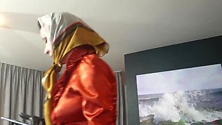 Amateur MILF Wanilianna in Scarf and Stockings Homemade Fetish