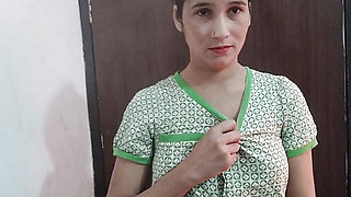School girl ka uniform utaar kar hotel me jabar dasti pela