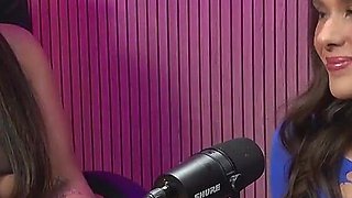 Naughty Blonde Cums with Vibrator in Pussy