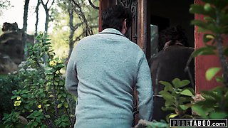 Victoria Voxxx captivates with daring passion in thrilling Latina blackmail play