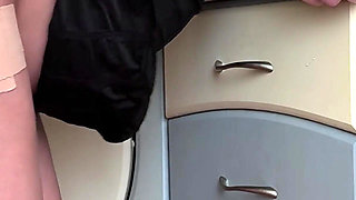 My Lover Ejaculates Into Me in the Kitchen While I'm Pregnant