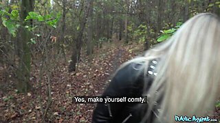 Watch tender Erik Everhard and Cayla Lyons's action