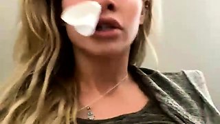 Busty solo babe masturbates in close up pussy toying action