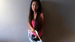 Tattooed Pinay Serves Big Dick With High Price