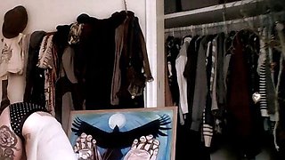 Hot amateur webcam teen masturbates for their fans